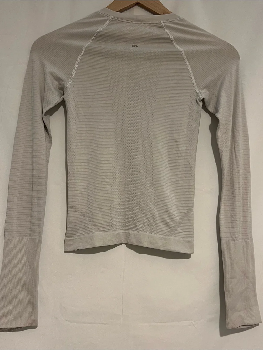 Lululemon Light Grey Swiftly Tech Long Sleeve Top